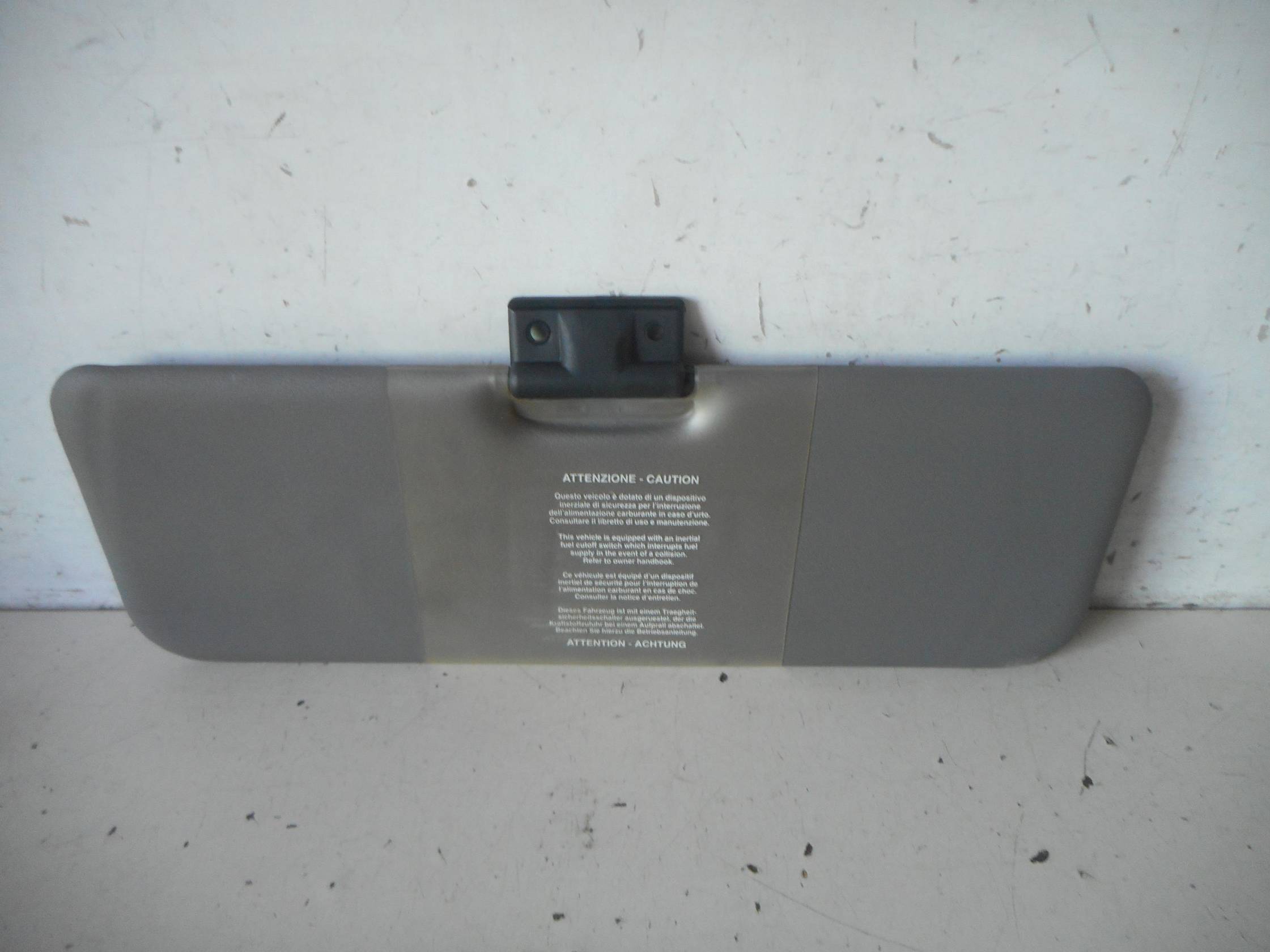 Aletta parasole parabrezza sx.